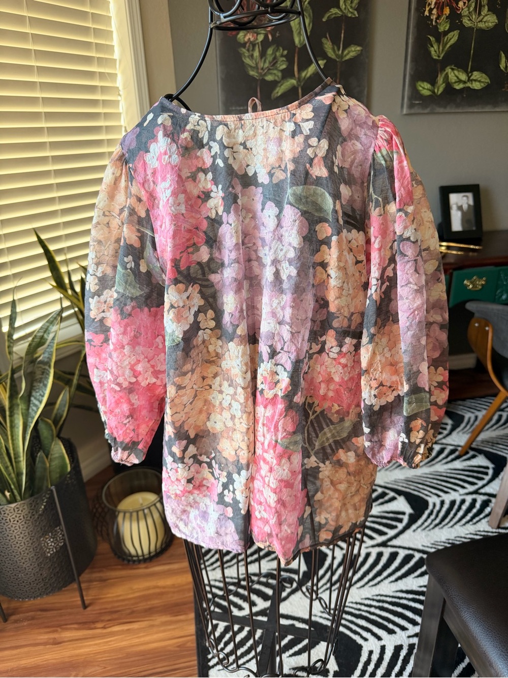 sheer floral H&M puff-sleeve blouse